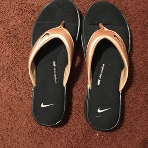 Nike flip flops